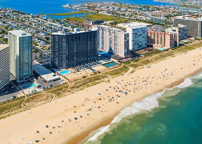 Modern Retreat With Balcony Views Pools Gym & Tennis * Ocean City