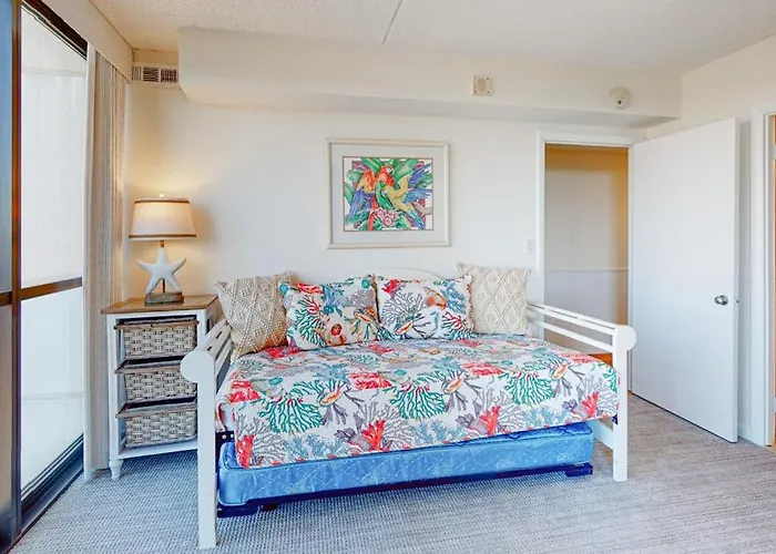 Modern Retreat With Balcony Views Pools Gym & Tennis * Ocean City